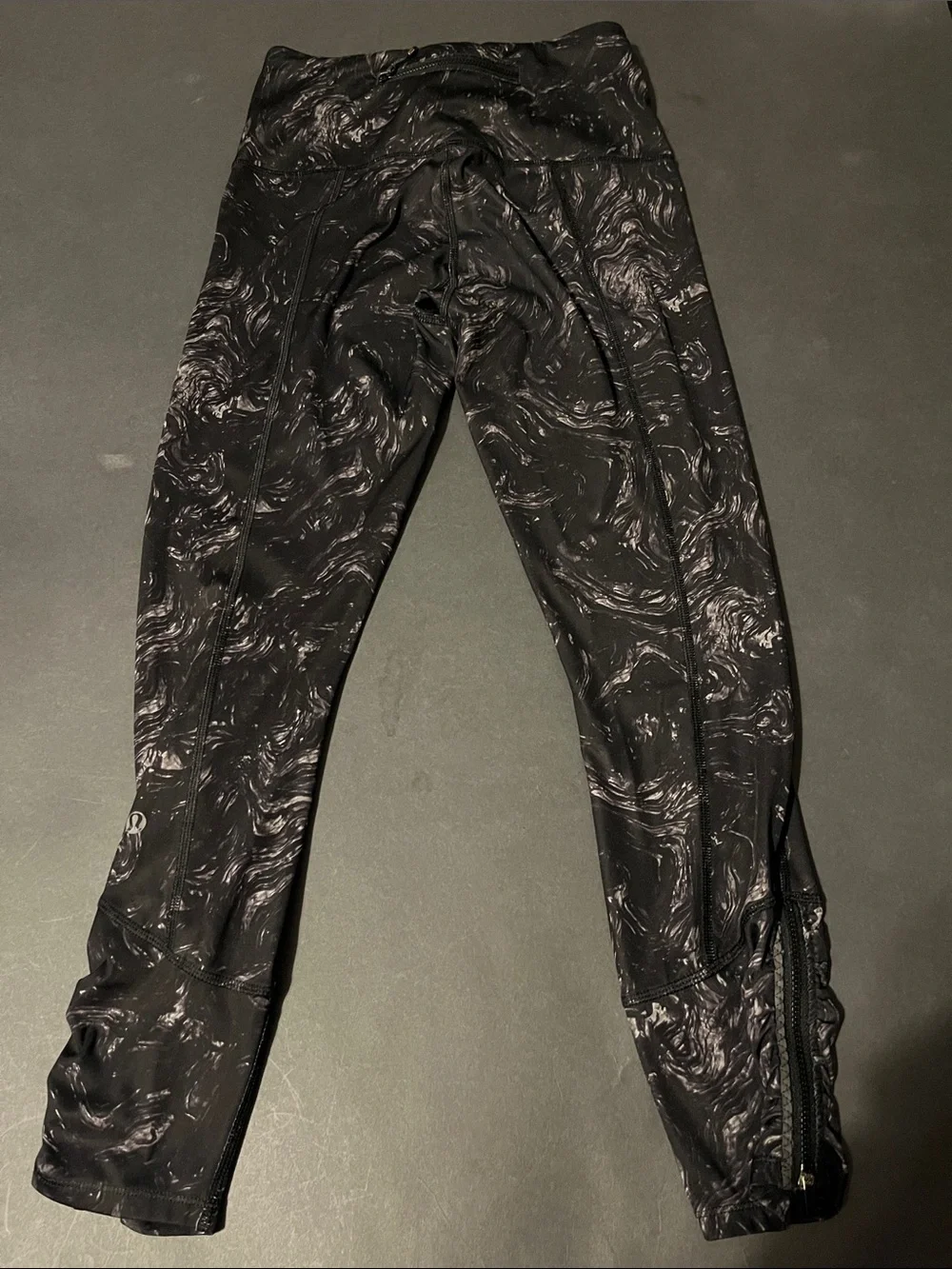 Lululemon athletica Mixed-Print Leggings and Capris Set- Size 4